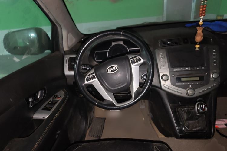 Used BYD S6 2013 Jingyue Edition 2.0L Manual Luxury Model 5 Seats
