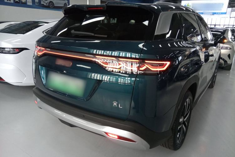 Used BYD Song L DM-i 2024 112 km Beyond Edition Rear Right 45 Deg