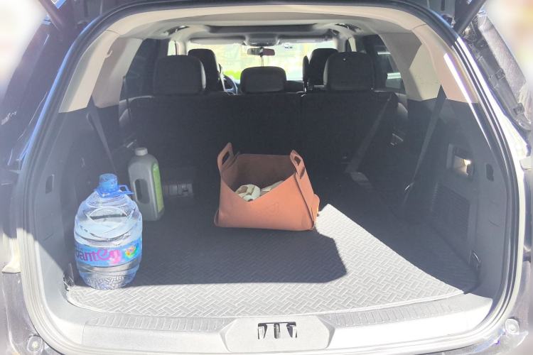 Used Ford Explorer 2023 EcoBoost 285 Four-Wheel Drive Stylish Plus Version 7 Seats
