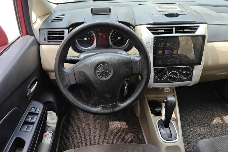 Used Venucia R50 2012 1.6L Automatic Comfort Edition Steering Wheel