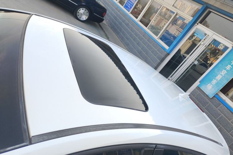 Used Chevrolet Cruze 2013 Hatchback 1.6L Automatic Luxury Model Roof