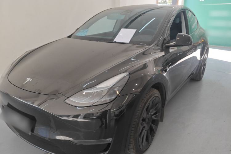 Used Tesla Model Y 2023 Long-Range All-Wheel-Drive Version

