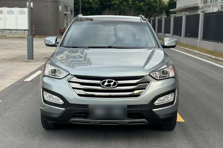 Used Hyundai Santa Fe 2015 2.4L Automatic Two-Wheel Drive Smart Version 5 Seats