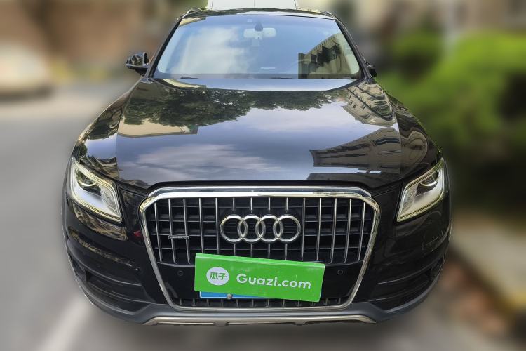 Used Audi Q5 2018 Collector's Edition 40 TFSI Technology Model
