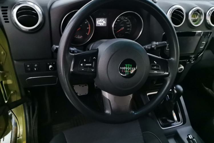 Used BAIC Off-Road BJ40 2016 40L 2.3T Automatic Two-Wheel Drive Luxury Edition