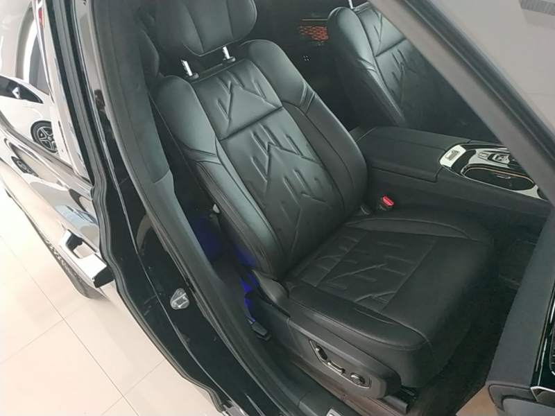 Used Zeekr 009 2024 Six-Seat Executive Version 4WD 108 kWh — 24