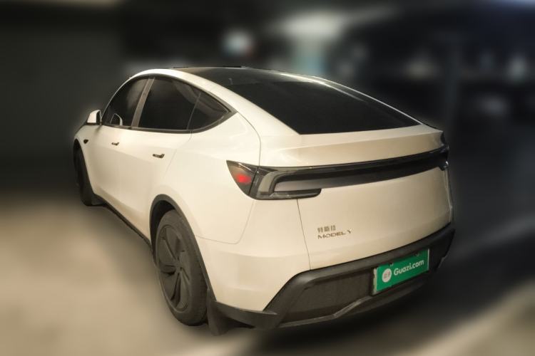Used Tesla Model Y 2025 Rear-Wheel-Drive Version