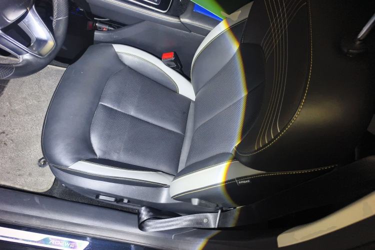 Used Roewe i6 MAX New Energy 2020 1.5T PHEV Cool & Spacious Skyroof Intelligent Drive Supreme Edition
