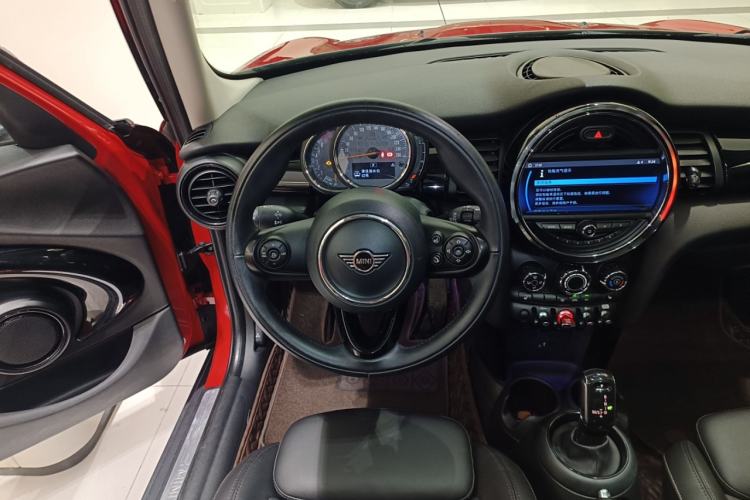 Used MINI MINI 2019 1.5T COOPER Classic Edition Five-Door Version