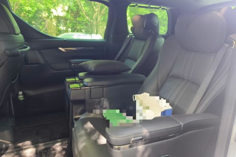 Used Lexus LM 2020 300h Seven-Seat Elegant Edition
