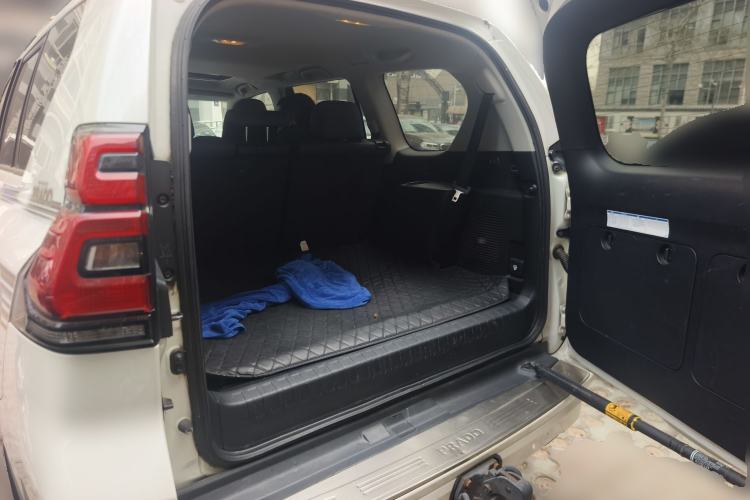 Used Toyota Prado 2018 3.5L Automatic TX-L with Rear-Mounted Spare Tire