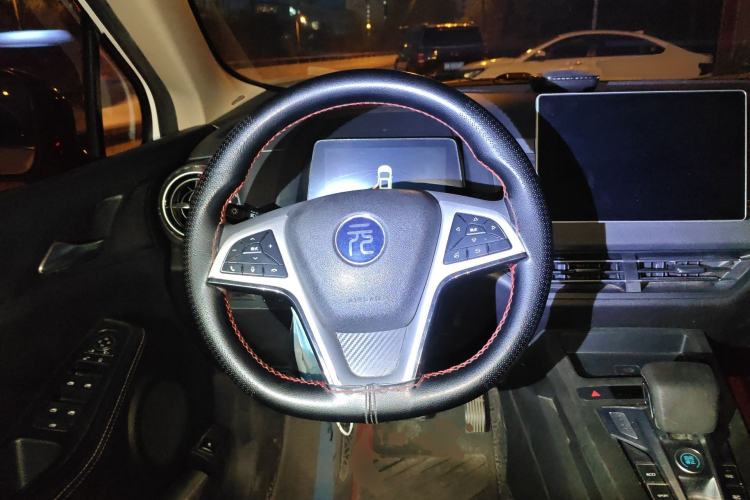 Used BYD Yuan New Energy 2019 EV535 Smart Connect Trendsetting Model Steering Wheel