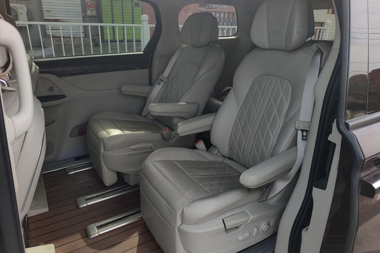 Used Buick GL8 2017 28T Avenir Avia National Emission Standard V