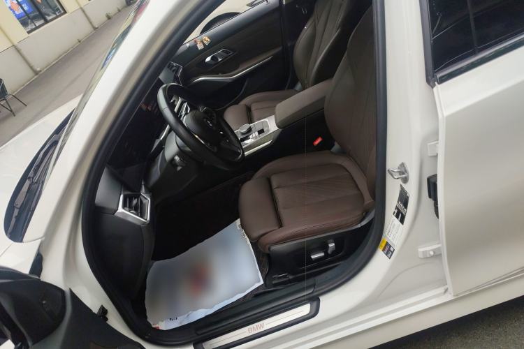 Used BMW i3 2023 eDrive 40 L Midnight Sports Package Left Front Seat