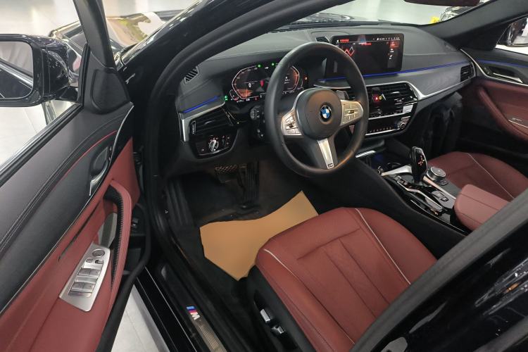 Used BMW 5 Series 2023 530Li Leading Model M Sport Package Driver Seat