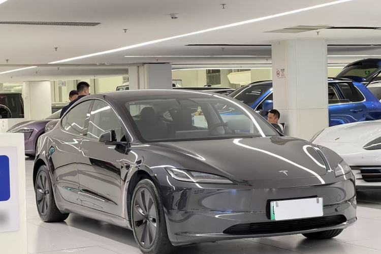 Used Tesla Model 3 2025 Rear-Wheel-Drive Version Exterior 5