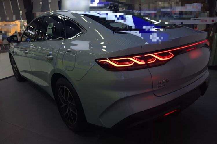 Used BYD Qin L 2025 DM-i Smart Drive 120KM Superior Model
