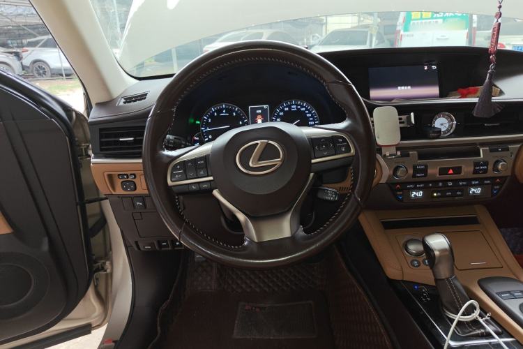 Used Lexus ES 2015 200 Elite Edition
