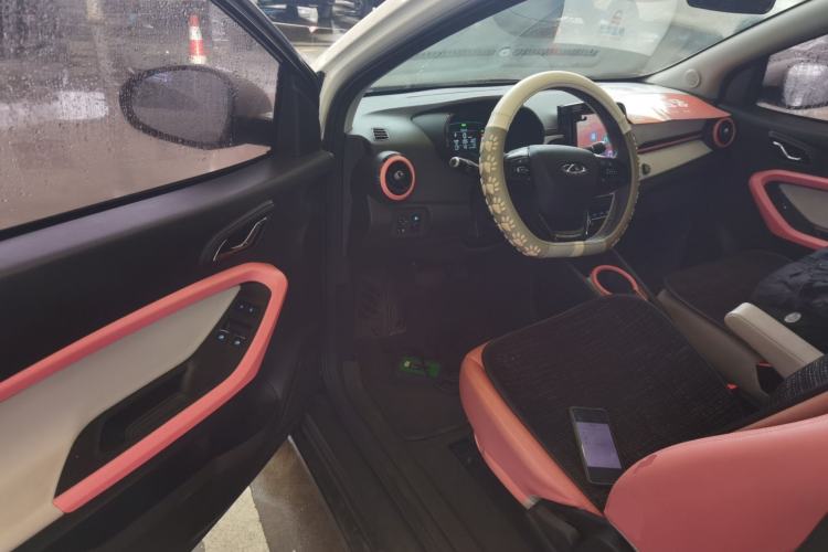 Used Chery Little Ant 2022 Sweet Pink Edition Low-Sugar Version Lithium Iron Phosphate 29.2 kWh 30 kW 301 km