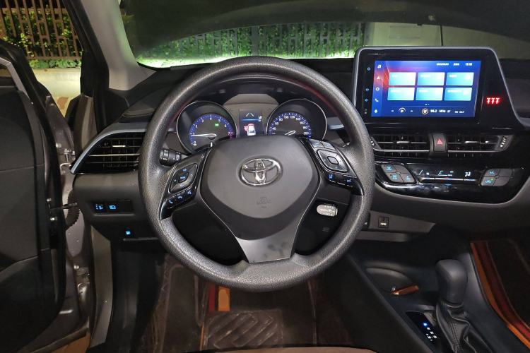 Used Toyota IZOA 2021 2.0L Enjoy Edition
