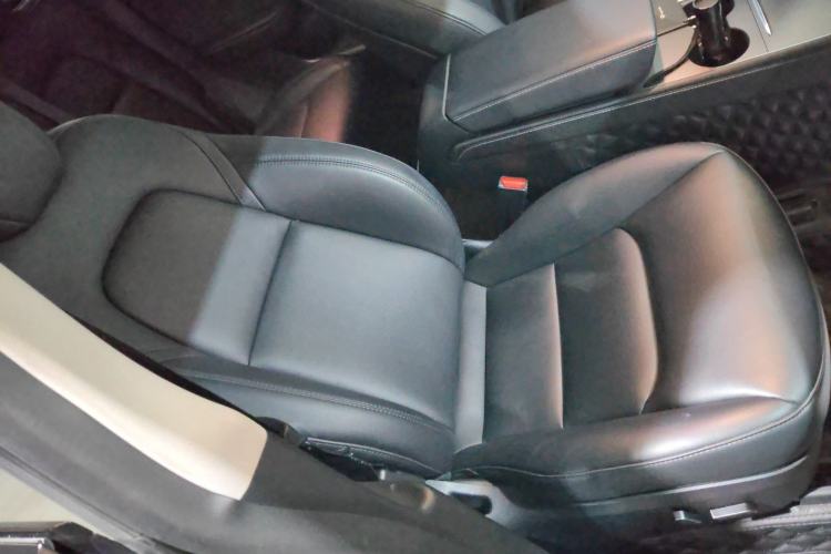 Used Tesla Model Y 2024 Rear-Wheel-Drive Version
