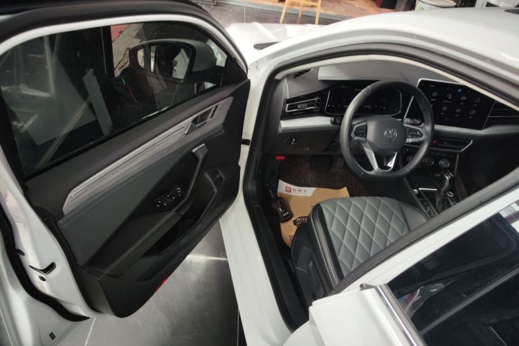 Used Volkswagen Sagitar 2023 300TSI DSG Excellence Edition Driver Seat