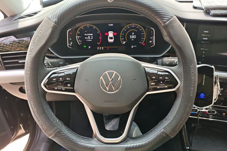 Used Volkswagen Passat 2024 330TSI Elite Edition Steering Wheel