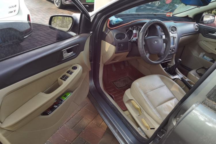 Used Ford Focus 2012 Sedan Classic 1.8L Manual Fashion Edition Driver Seat