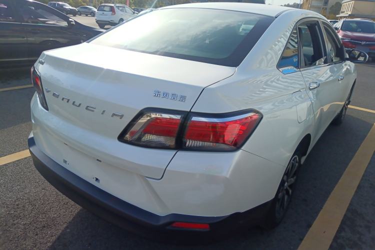 Used Venucia D60 2019 100 000 Glory 1.6L Entry Manual ChenShang Edition China VI
