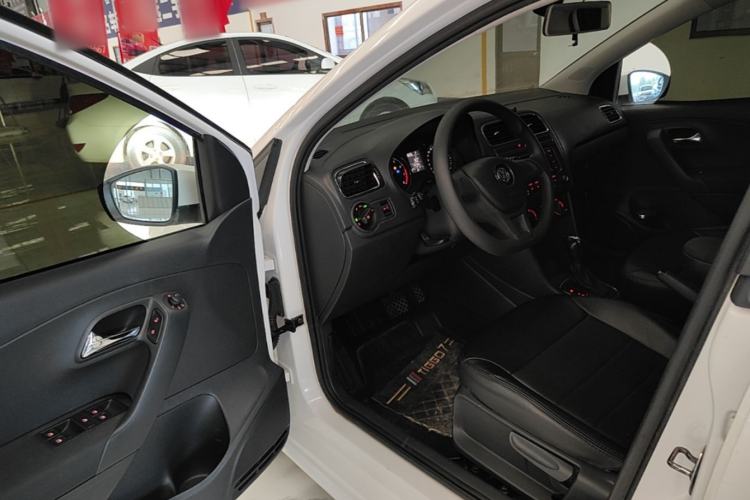 Used Volkswagen Polo 2014 1.4L Automatic Comfort Edition