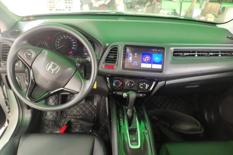 Used Honda Vezel 2015 1.8L CVT 2WD Elite Model
