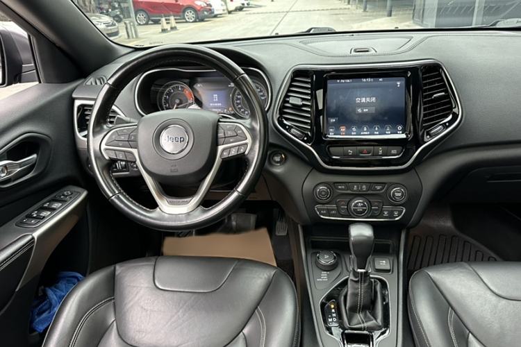 Used Jeep Cherokee 2021 2.0T Four-Wheel Drive 80th Anniversary Edition
