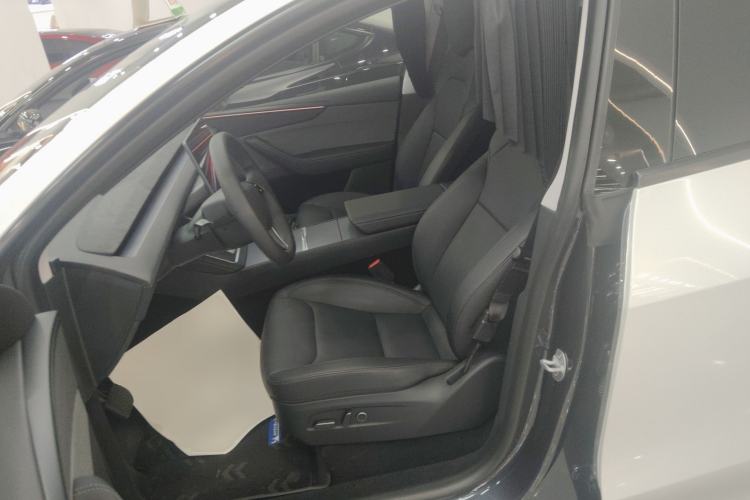 Used Tesla Model Y 2025 Rear-Wheel Drive First Edition