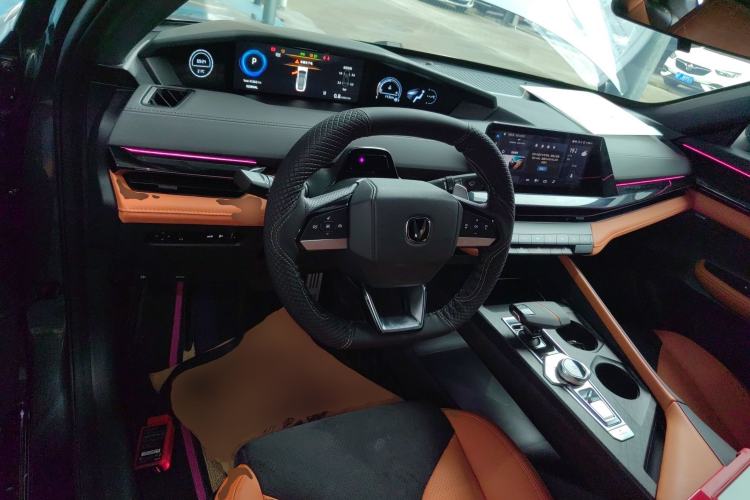 Used CHANGAN UNI-V 2024 2.0T Classic Sport Edition
