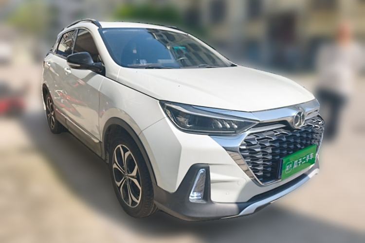 Used BAIC Beijing X5 2018 1.5T CVT Elite Version National V Front Right 45 Deg