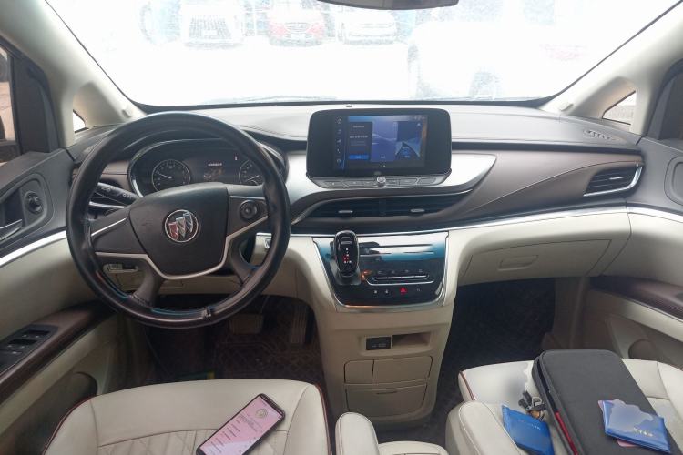 Used Buick GL8 2023 Land Executive Class Comfort Model