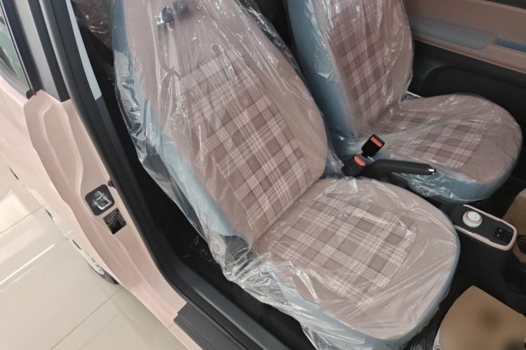 Used Chery QQ Ice Cream 2025 205km Qi Energy Version Right Front Seat