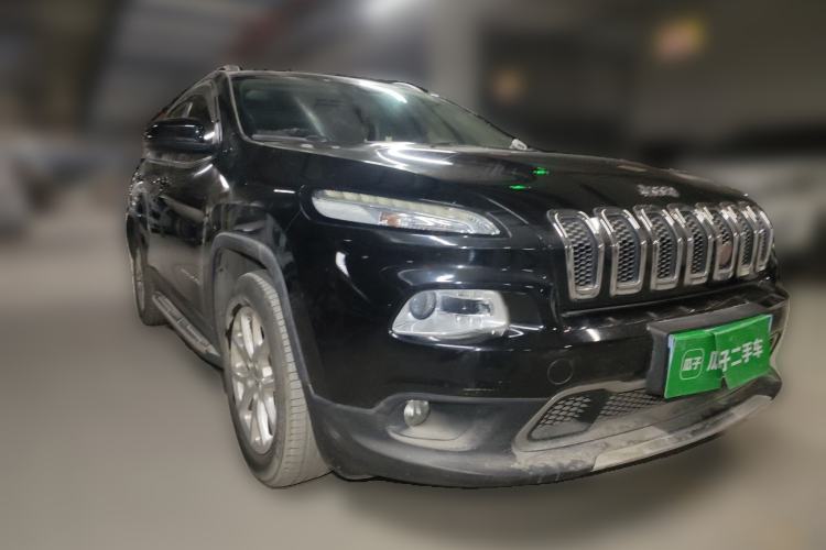 Used Jeep Cherokee 2017 2.0L Superior Edition
