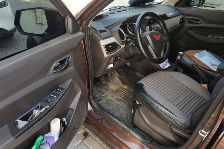 Used Wuling Hongguang 2021 1.5L Revised S Standard Version with Electric Power Steering LAR Driver Seat