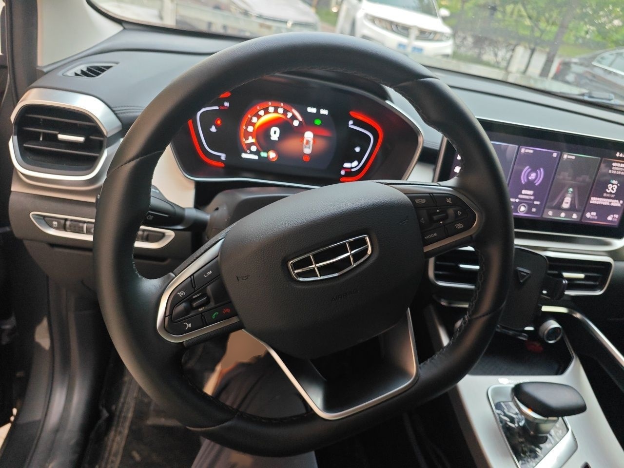 Geely Auto Coolray 2023 1.5T DCT Diamond Edition — снимка 7