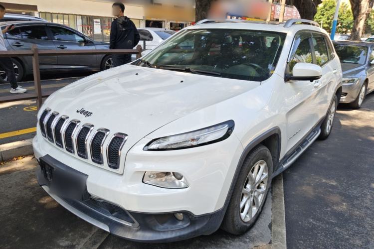 Used Jeep Cherokee 2017 2.0L Superior Edition