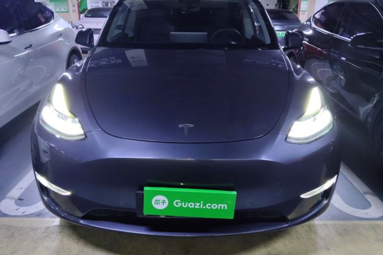 Used Tesla Model Y 2021 Long-Range All-Wheel-Drive Version Front