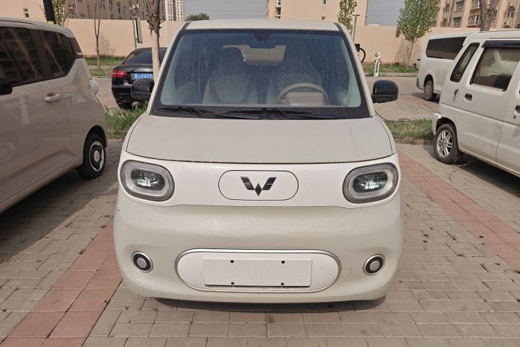Used Wuling Hongguang MINIEV 2024 3rd Generation 215km Youth Edition Front