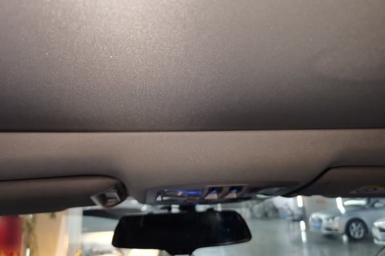 Used Toyota Highlander 2017 2.0T Four-Wheel Drive Luxury Edition 7 Seats Headliner