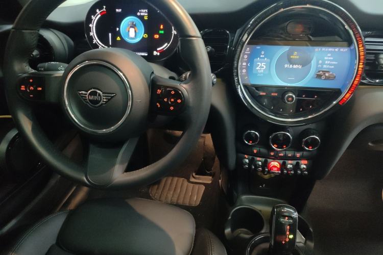 Used MINI MINI 2023 Updated 1.5T COOPER Artist