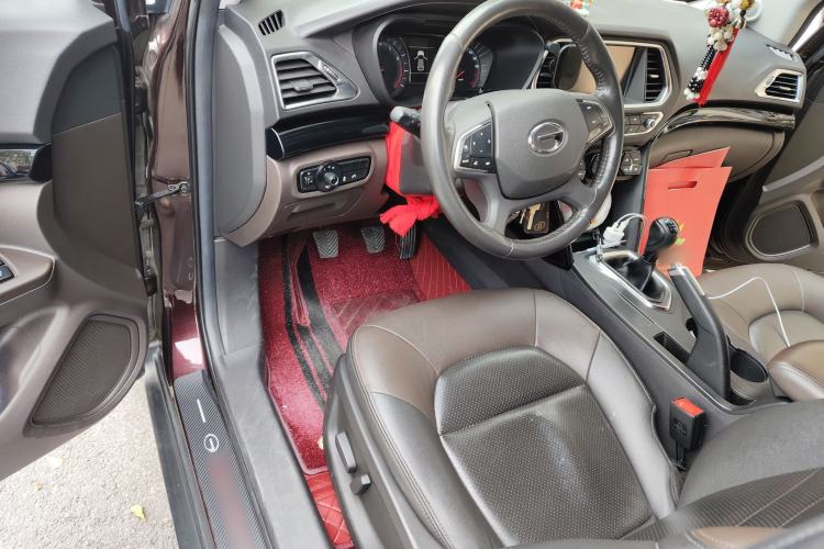 Used GAC Trumpchi GS4 2016 235T Manual Luxury Edition Center Console