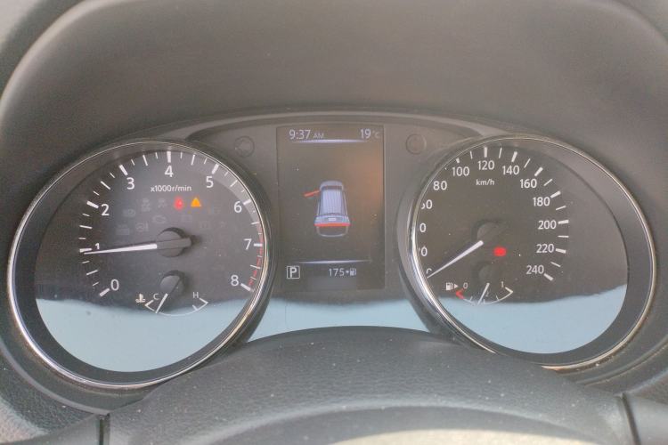 Used Nissan X-Trail 2017 2.5L CVT Luxury Edition 4WD Instrument Cluster