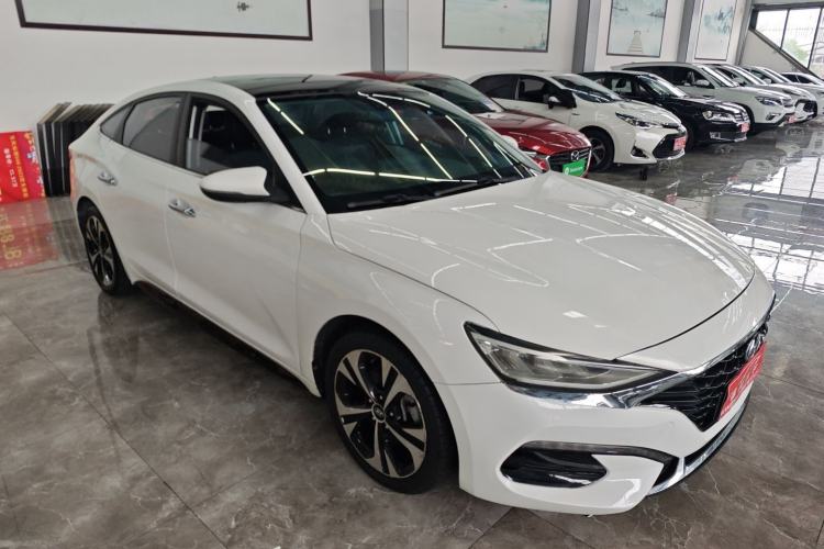 Used Hyundai Lafesta 2021 280TGDi DLX Luxury Edition Front Right 45 Deg