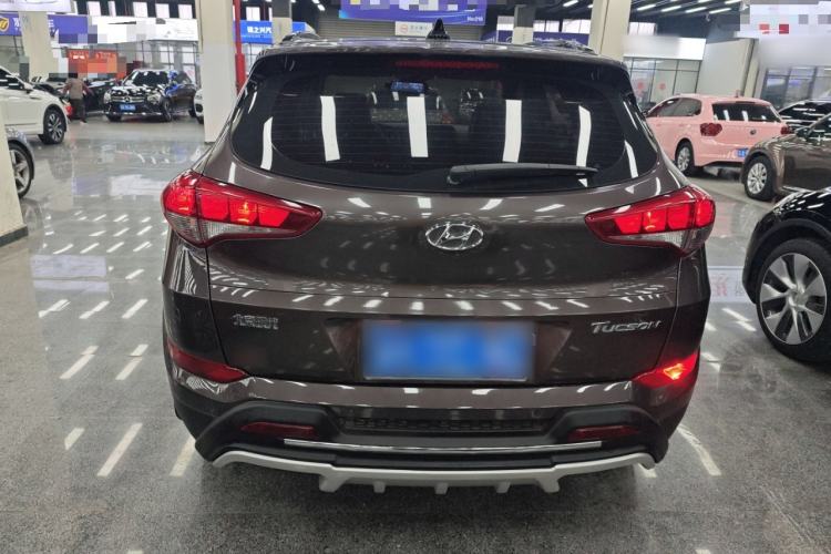Used Hyundai Tucson 2015 2.0L Automatic Two-Wheel Drive Smart Version