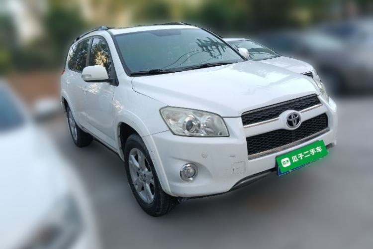 Used Toyota RAV4 2011 2.0L Automatic Luxury Edition
